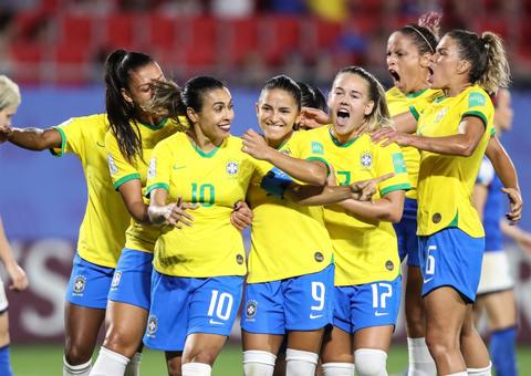  Seleção feminina enfrenta a anfitriã França neste domingo 