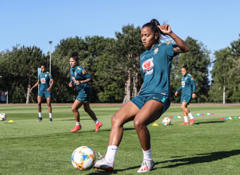 Brasil desafia favoritismo da anfitriã França nas oitavas do Mundial Feminino