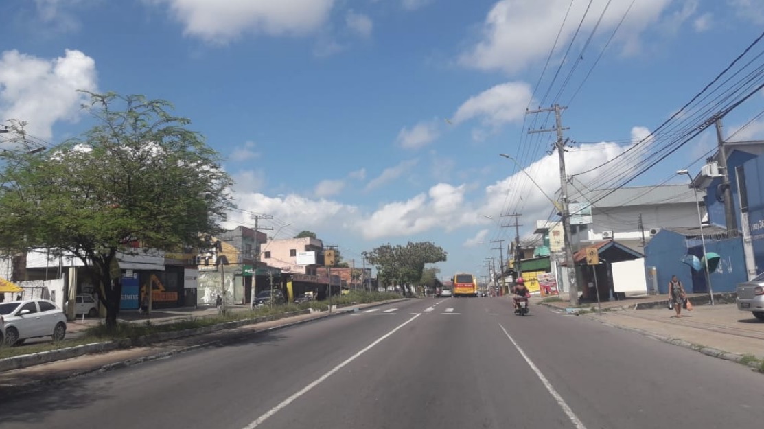 Rapaz morre após ser atropelado durante a madrugada em Manaus