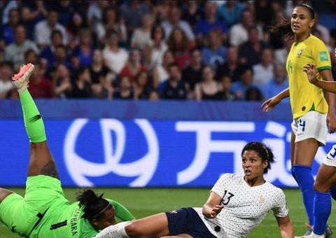 Brasil perde para a França e se despede da Copa do Mundo