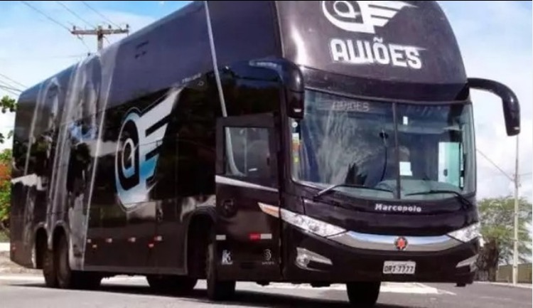 Uma pessoa morre em acidente com ônibus da banda Aviões do Forró