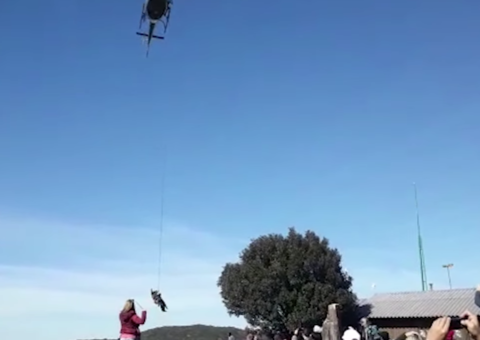 Após selfie, homem tenta recuperar chapéu e cai de penhasco 