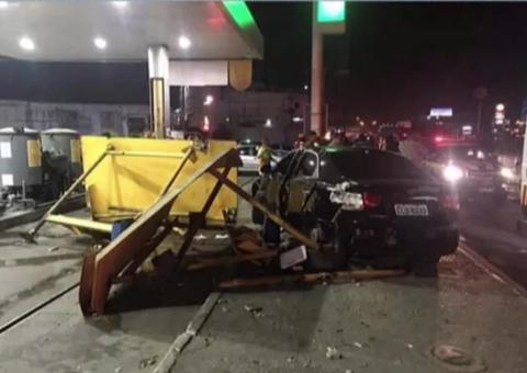 Motorista invade parada de ônibus e atropela seis pessoas 