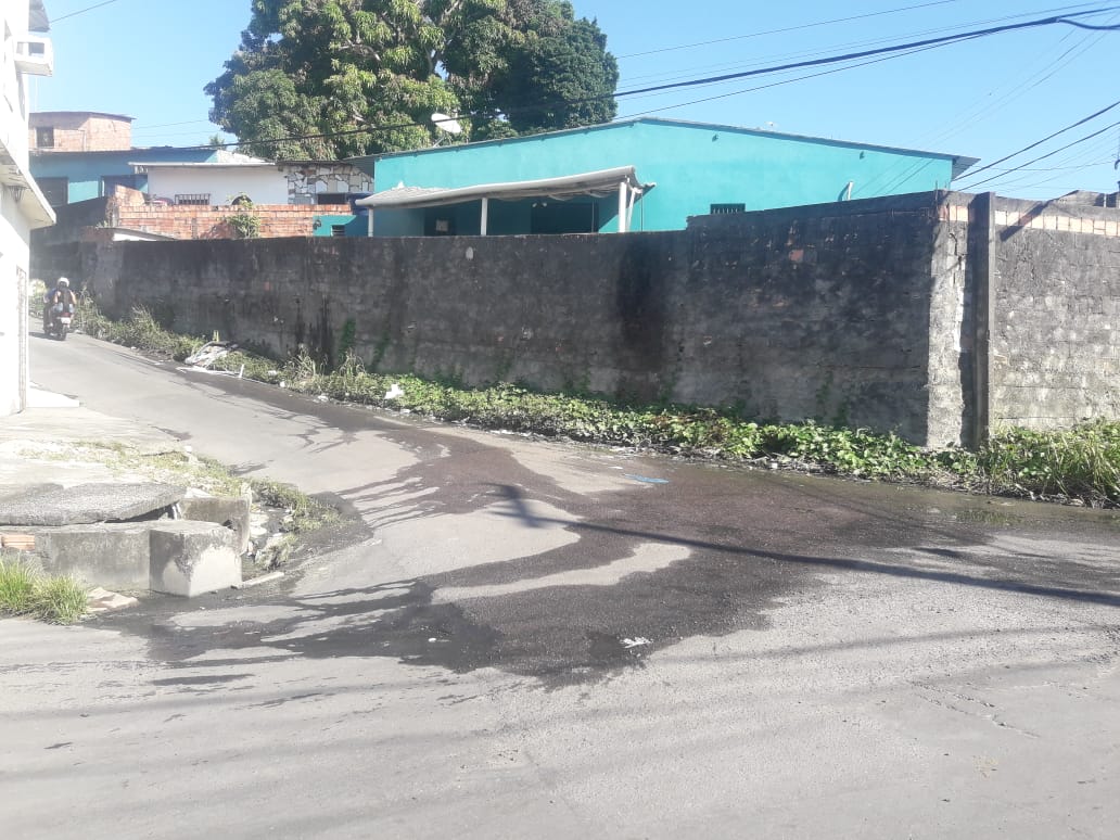 Homem é morto a tiros por dupla de motoqueiros em Manaus 