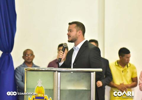 Coari antecipa salário de servidores e injeta mais de R$ 10 milhões na economia