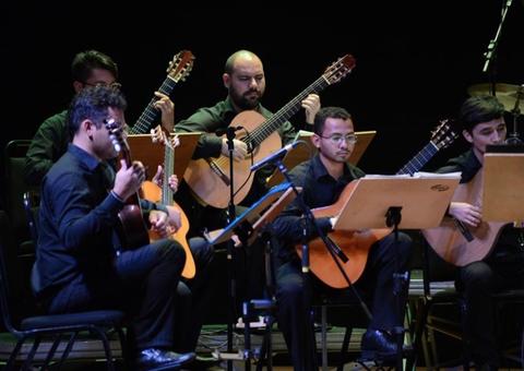 Orquestra de Violões apresenta concerto no Teatro Amazonas