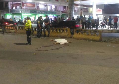 Homem é executado a tiros em rua de Manaus