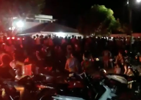 Suspeito de estuprar adolescente é capturado e quase linchado por populares no Amazonas