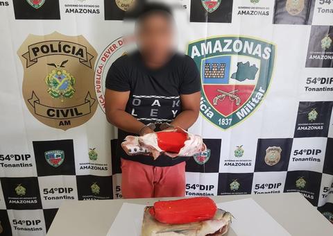 Homem é flagrado com drogas dentro de peixes no Amazonas 