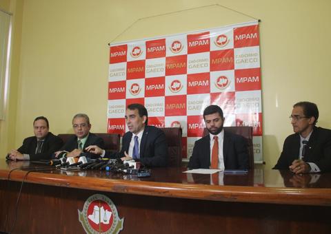 Grupo é preso suspeito de usar escritórios de contabilidade para lavar dinheiro de tráfico em Manaus 