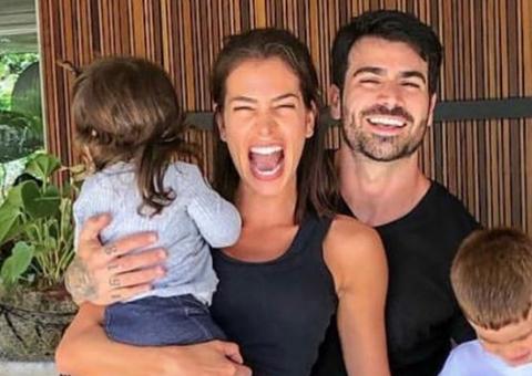 Ex-BBB Rodrigão comenta elogiando a própria foto com Adriana e vira piada na web