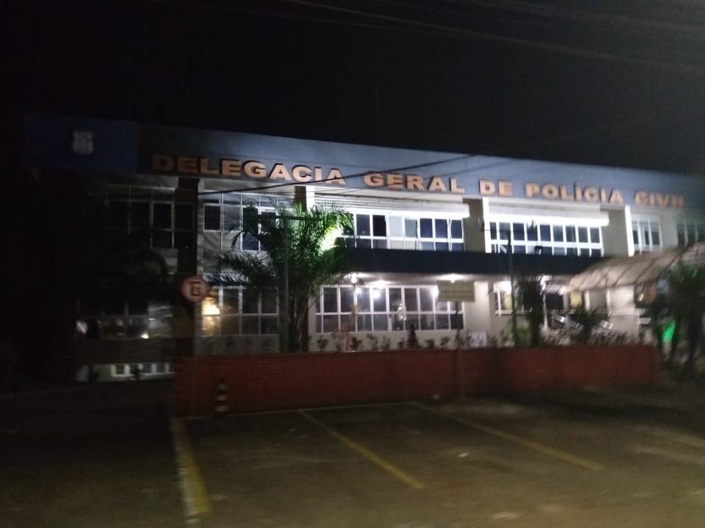 Policia destrói explosivos em delegacia de Manaus