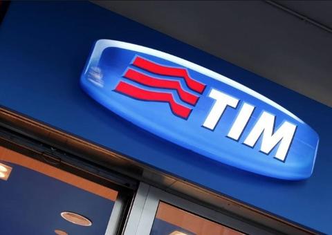 TIM é condenada a indenizar cliente pela cobrança indevida de serviços em Manaus