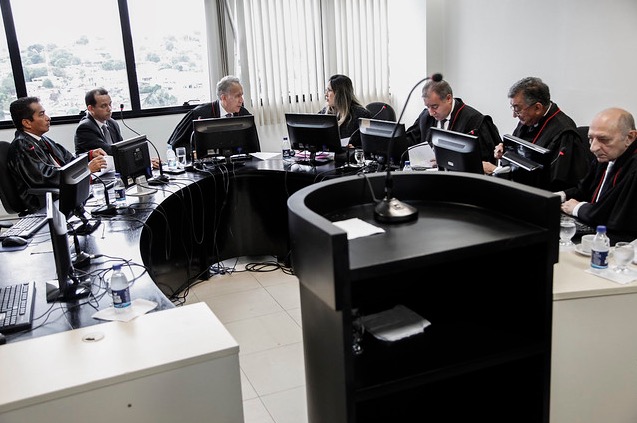 TIM é condenada a indenizar cliente pela cobrança indevida de serviços em Manaus