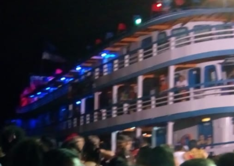 Irregularidade em embarcação para Parintins causa tumulto e atrasa viagem 