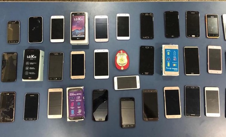 Polícia realiza devolução de 20 celulares roubados em Manaus neste mês