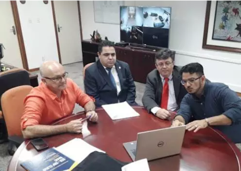 Projetos de pesquisa e inovação aperfeiçoam nível da Ufam, diz reitor em Manaus