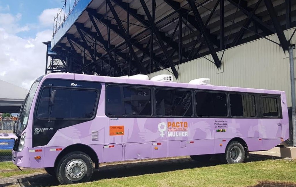 Ônibus da Mulher realiza atendimentos durante Festival Folclórico no Amazonas