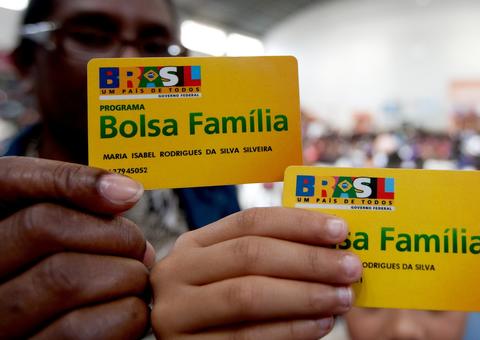 Bolsa Família: prazo para envio de frequência escolar termina hoje
