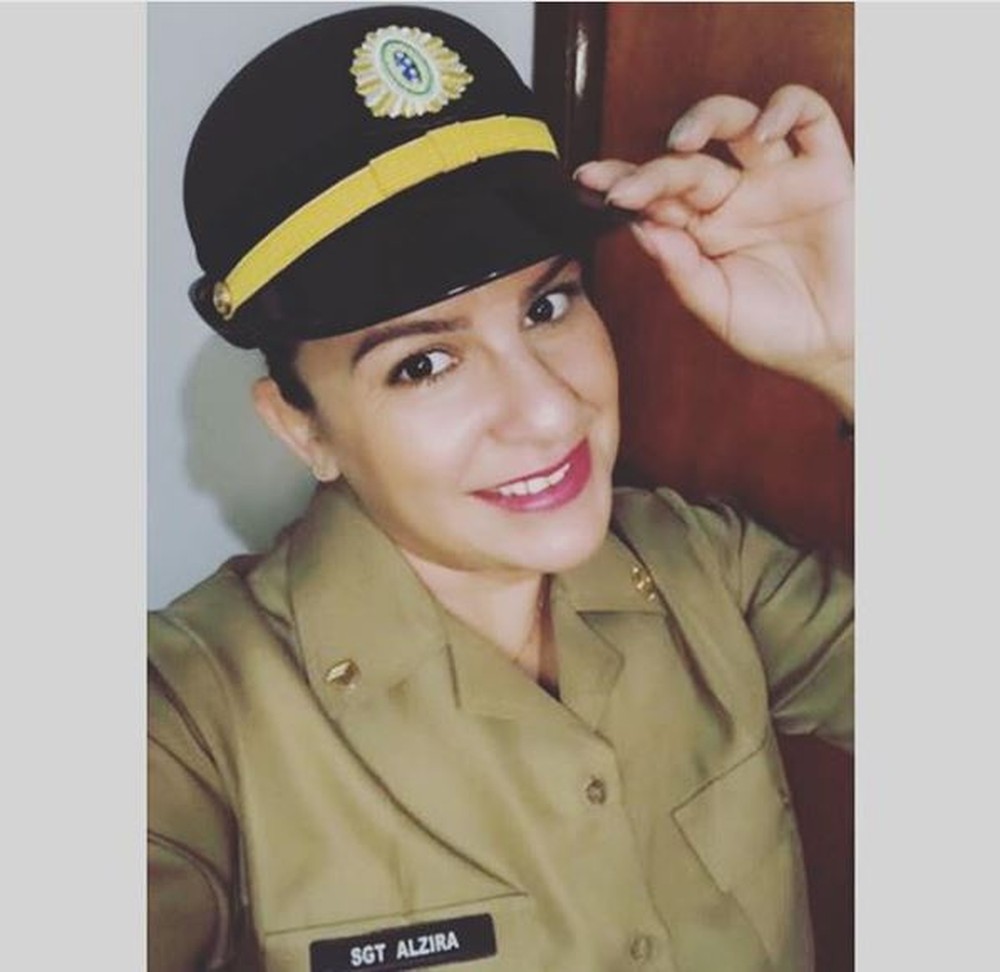 Mulher é presa ao fingir ser do Exército e cobrar até R$ 30 mil de vítimas