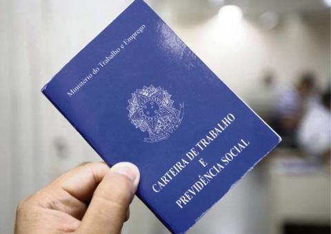 Sine disponibiliza 34 vagas entre nível médio e superior em Manaus