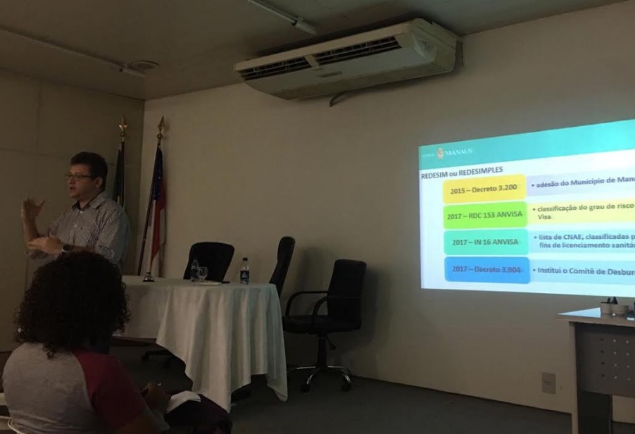 Licenciamento sanitário é tema de encontro entre Visa Manaus e Sindidrogas