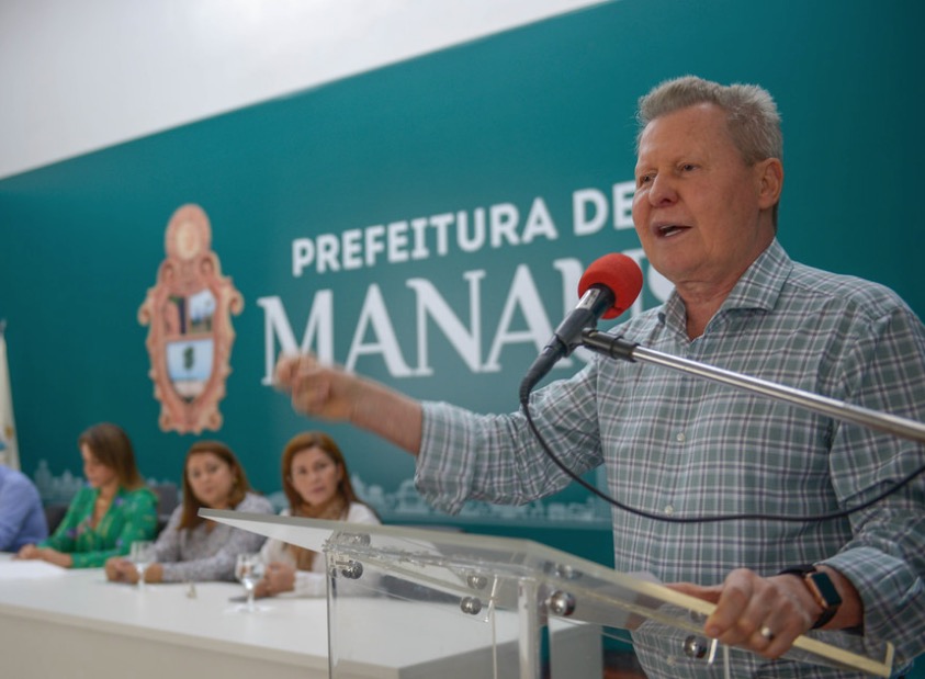 Servidores recebem primeira parcela do 13º salário nesta sexta em Manaus 