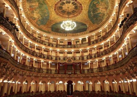 Palco Giratório e Série Encontro das Águas são destaques de julho no Teatro Amazonas