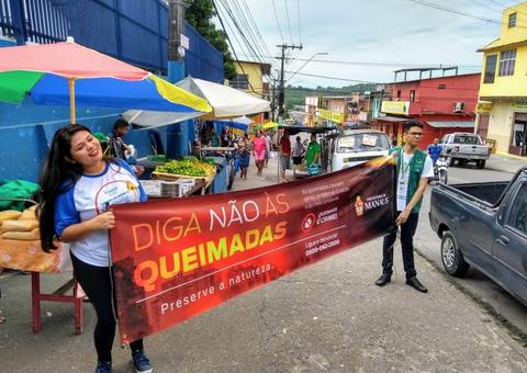 Semmas leva campanha de combate às queimadas à procissão fluvial de São Pedro em Manaus 