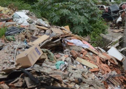 Desabamento de muro deixa 17 mortos na Índia