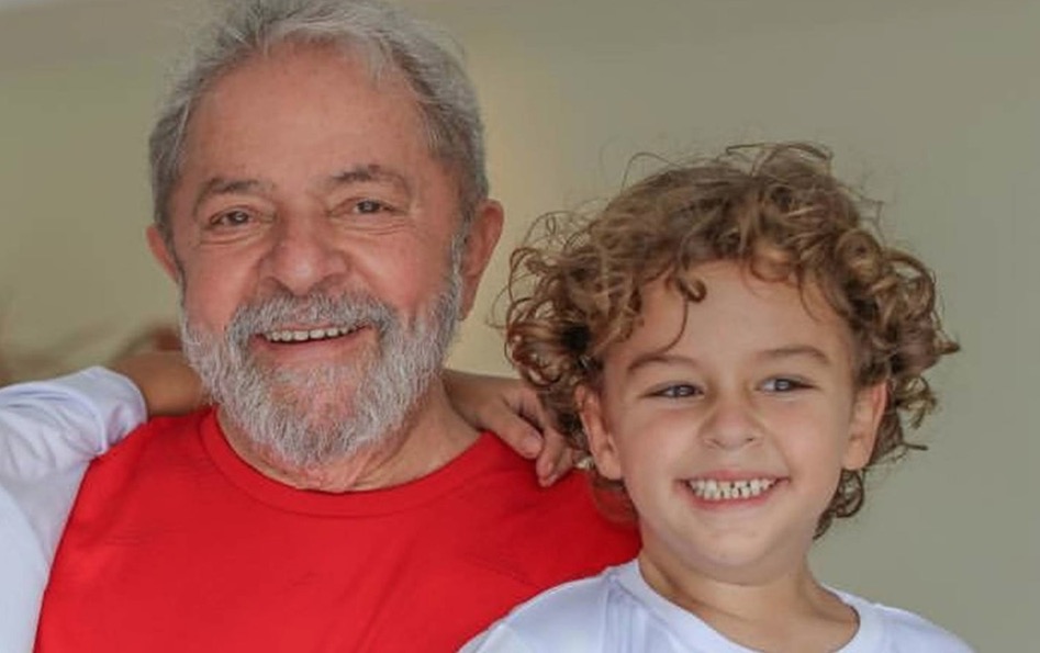 Lula processa blogueira que comemorou morte do seu neto de 7 anos