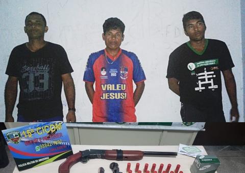Trio é preso com armas e afirma que são para segurança de cacique em Manaus