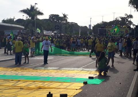 Manaus tem ato em defesa da reforma da Previdência, Lava Jato e pacote anticrime