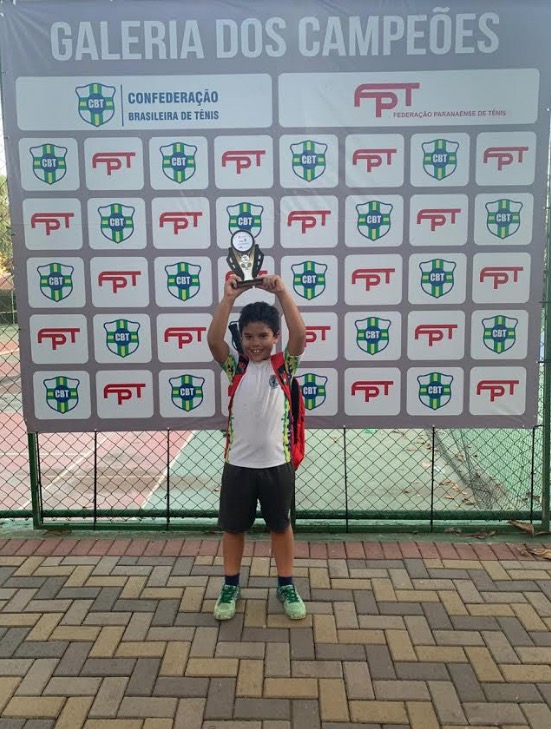 Tenista amazonense conquista título internacional em Londrina