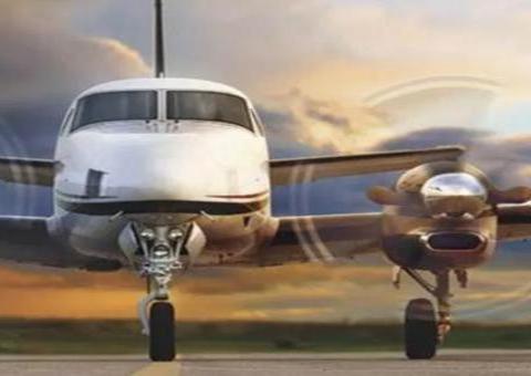 Dez pessoas morrem após avião cair logo após decolar em aeroporto no Texas