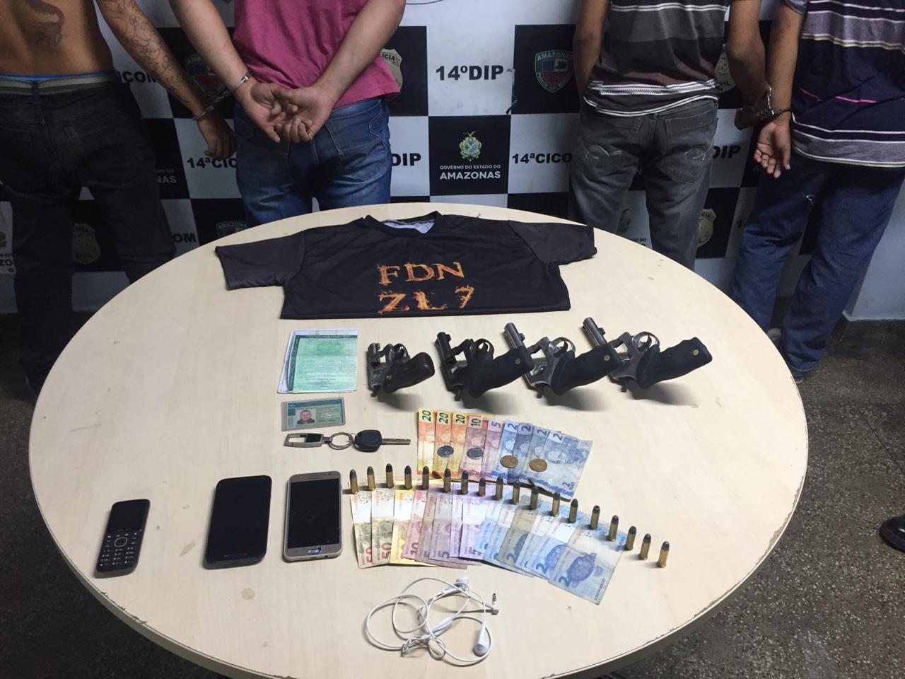 Em Manaus, membros da FDN são presos com armas escondidas em carro