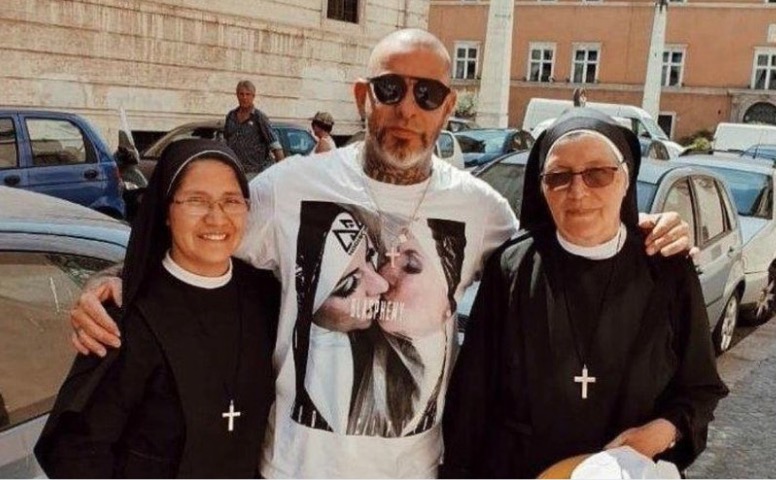 Henrique Fogaça pede desculpas após polêmica com freiras: 'Só Deus pode me julgar