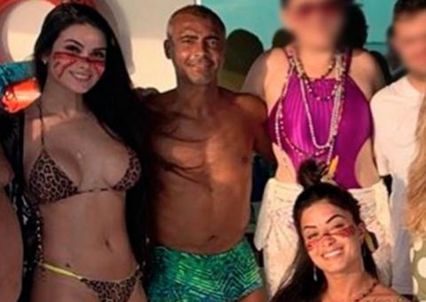 Em Manaus, Romário curte rio Negro com namorada novinha 