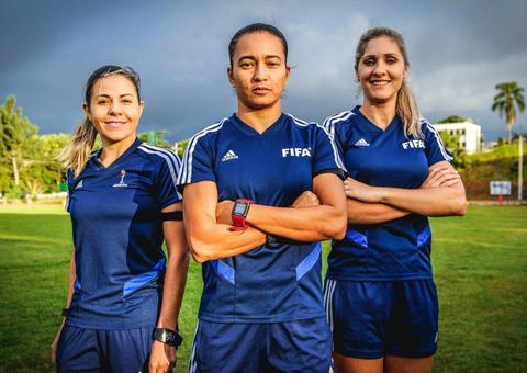 Brasileiras apitam semifinal entre Inglaterra e EUA na Copa do Mundo