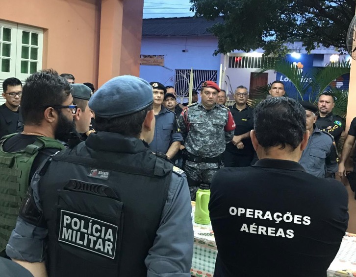 Festival termina com 29 presos e 6 feridos em acidente com alegorias no Amazonas