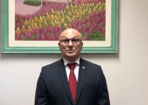 Bolsonaro assina decreto que favorece polo de concentrados da ZFM, diz Menezes