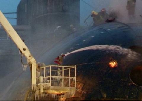 Incêndio em submarino russo deixa 14 marinheiros mortos