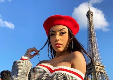 Novo clipe de MC Mirella mostra funkeira rebolando em Paris 