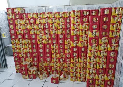 Em Manaus, polícia encontra depósito que servia para remarcar produtos vencidos 