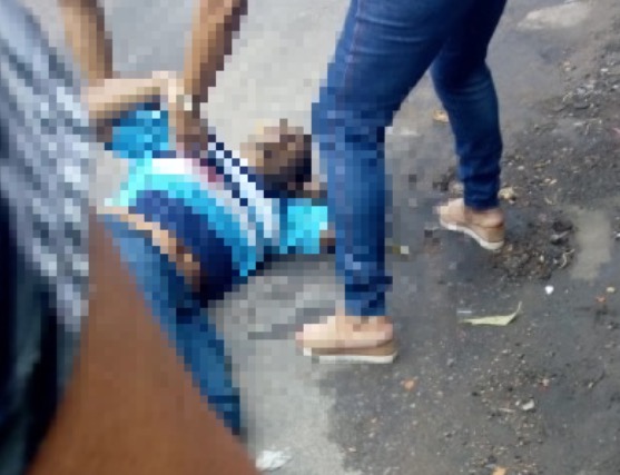 Homem é baleado em plena luz do dia em rua de Manaus