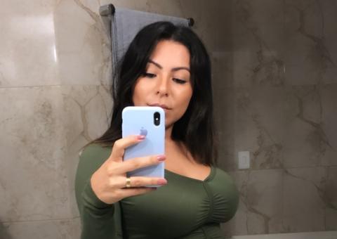 Esposa de Thammy Miranda mostra barriguinha aos 3 meses de gravidez