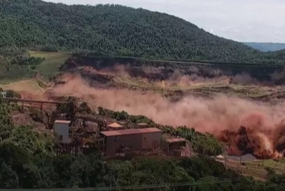 Cinco meses depois, bombeiros encontram mais uma vítima da tragédia de Brumadinho