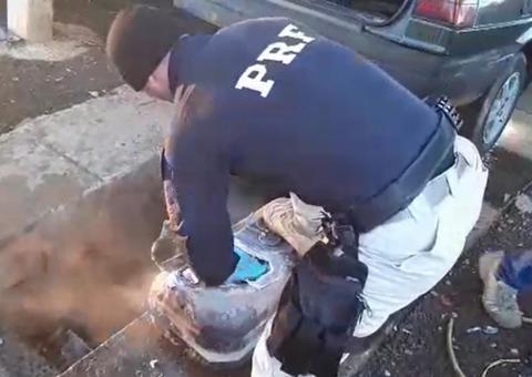 Homem é preso com  41kg de maconha em tanque de combustível 