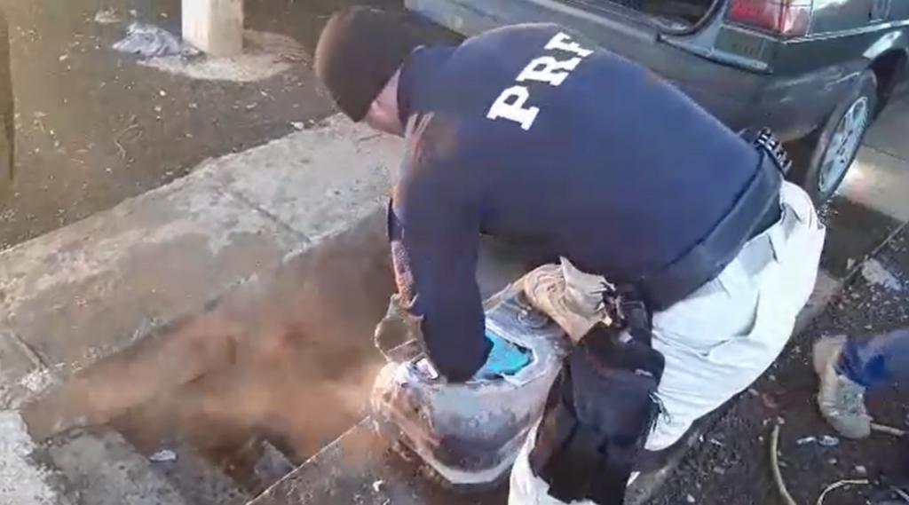 Homem é preso com  41kg de maconha em tanque de combustível 