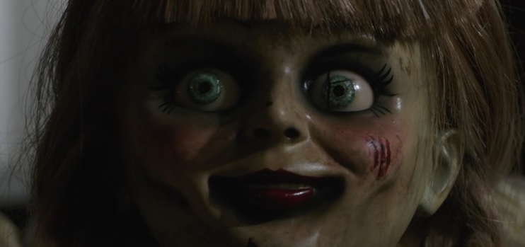 Homem de 78 anos morre em sessão de 'Annabelle 3' no cinema